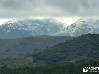 Axarquía- Sierras de Tejeda, Almijara y Alhama; senderismo con niños en madrid; club single madrid